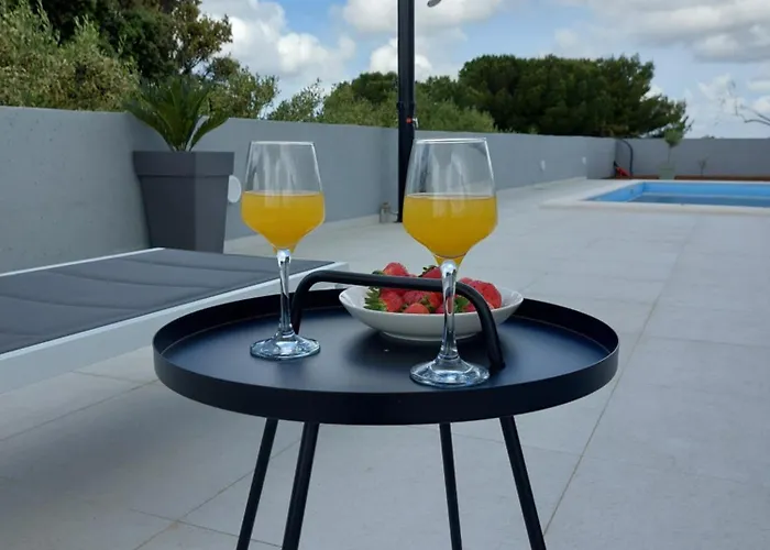 House Miki Villa